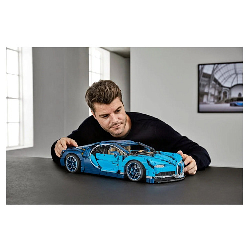 LEGO Technic Bugatti Chiron 42083 iShop